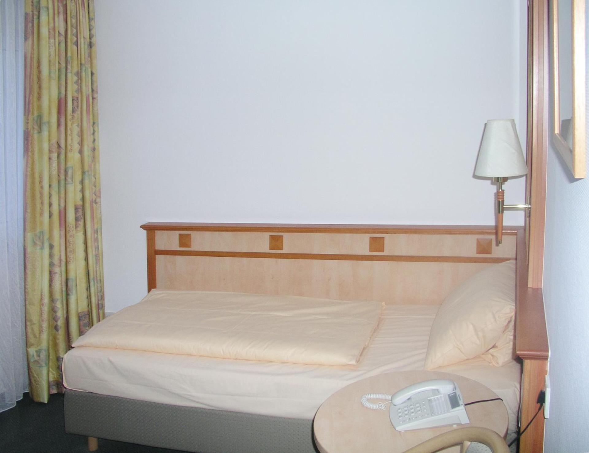 Hotel Wetterau - Self-Check-In Wölfersheim Esterno foto