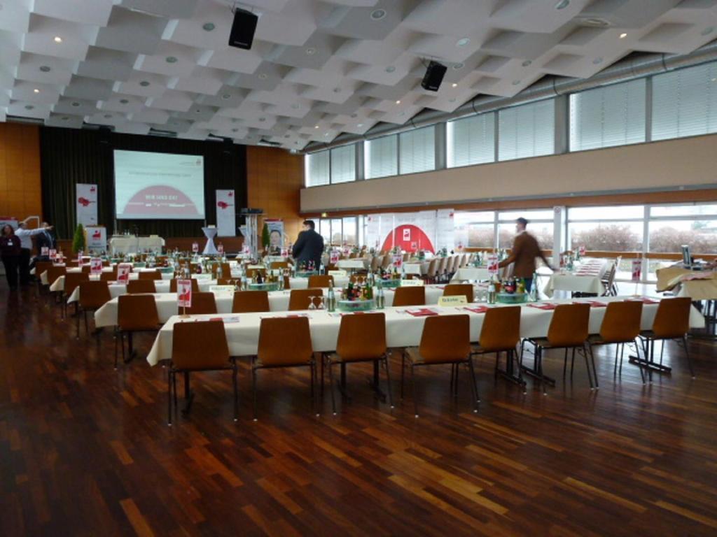 Hotel Wetterau - Self-Check-In Wölfersheim Esterno foto