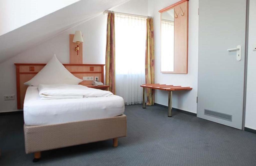 Hotel Wetterau - Self-Check-In Wölfersheim Esterno foto