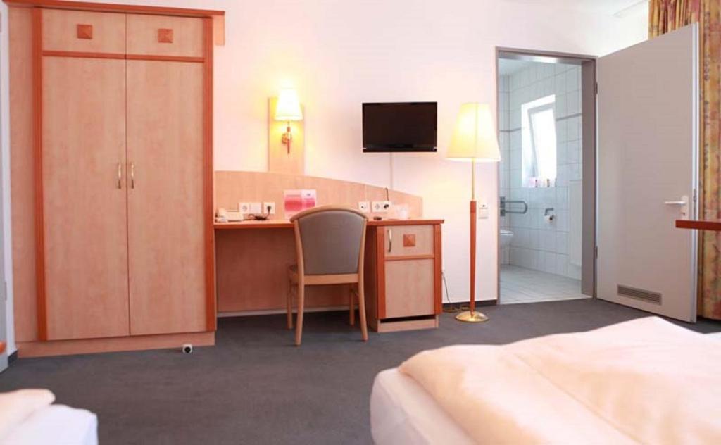 Hotel Wetterau - Self-Check-In Wölfersheim Esterno foto