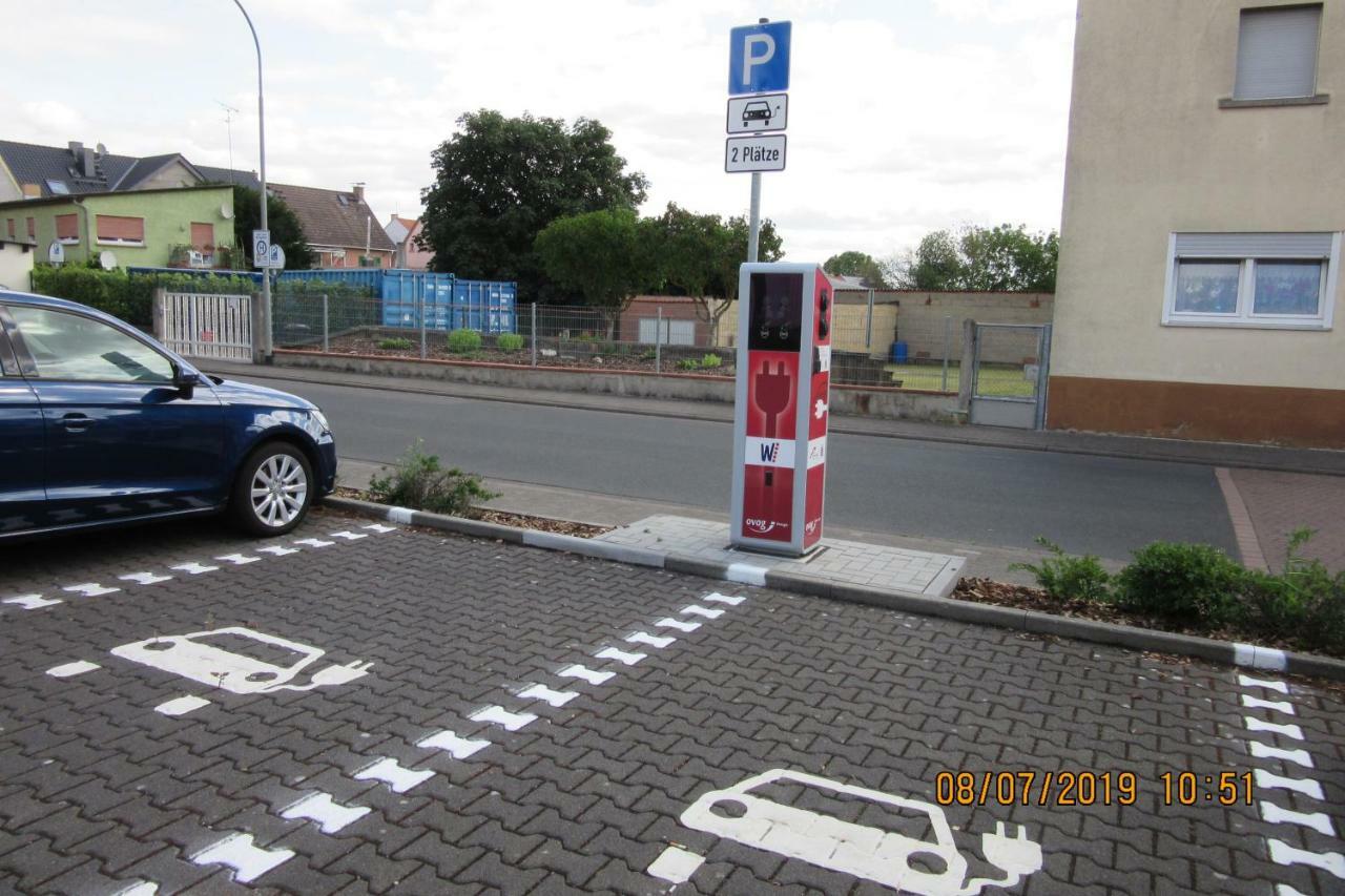 Hotel Wetterau - Self-Check-In Wölfersheim Esterno foto