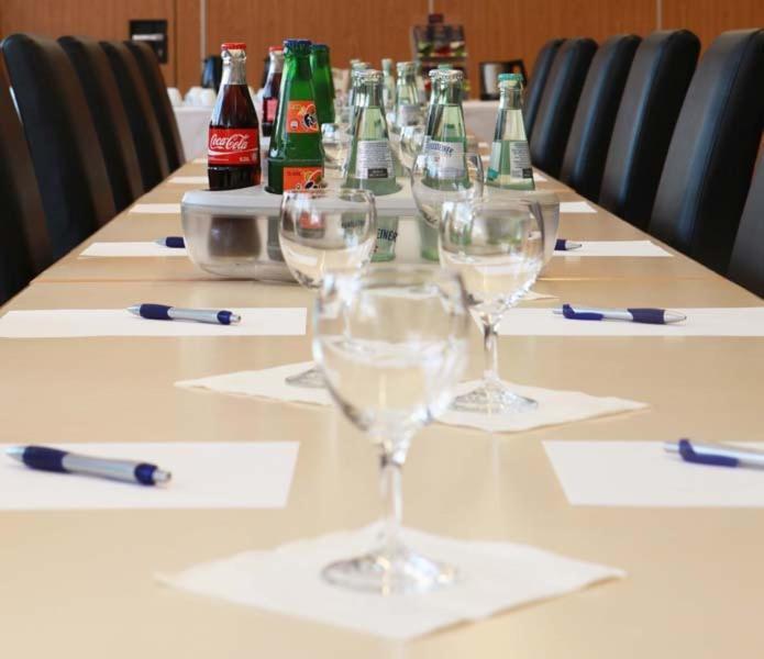 Hotel Wetterau - Self-Check-In Wölfersheim Esterno foto
